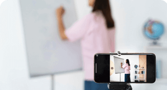 Live classes by experts